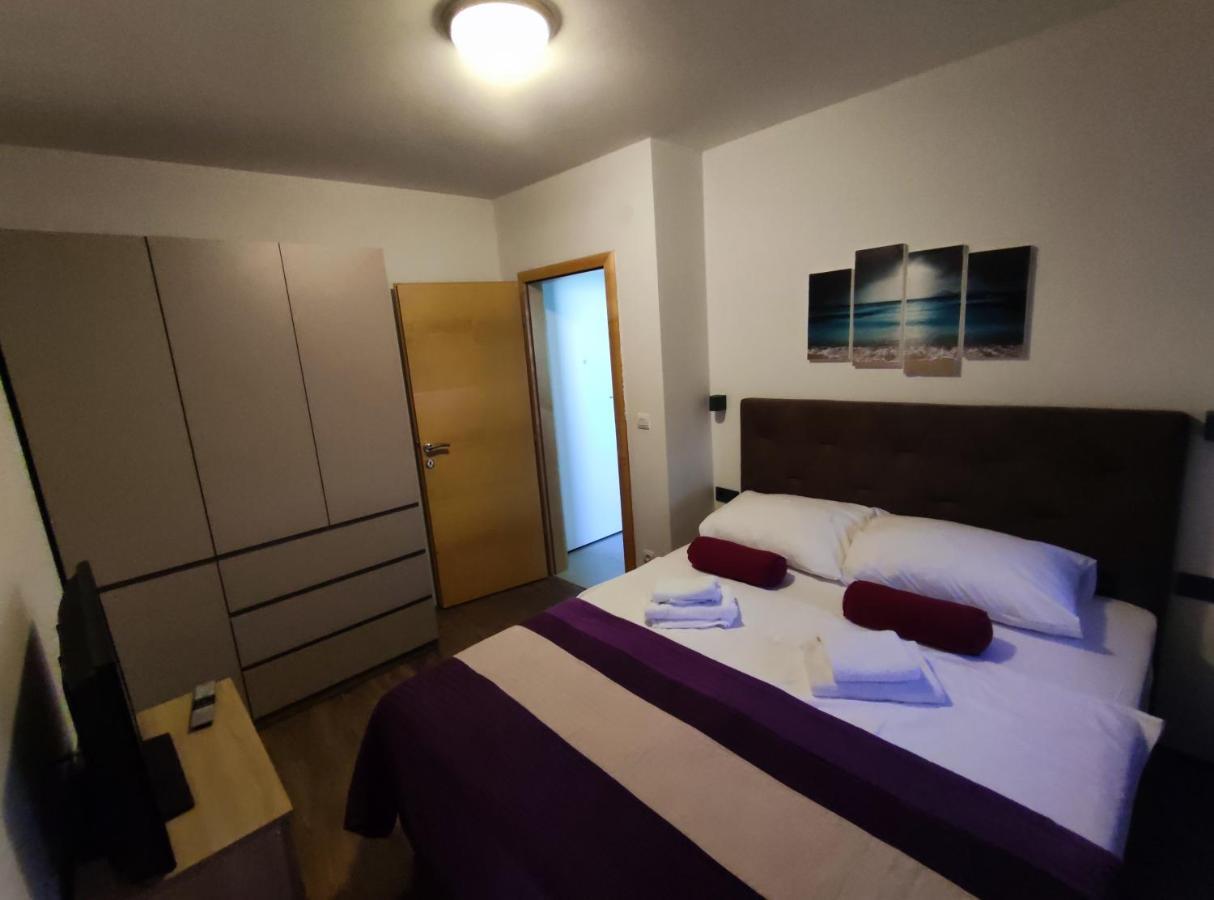 Apartments Pongrac ツレス エクステリア 写真